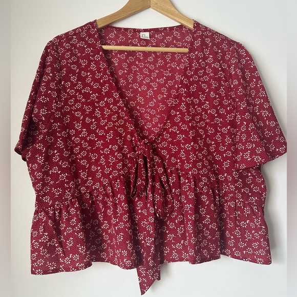 Red Floral crop blouse - Picture 1 of 5